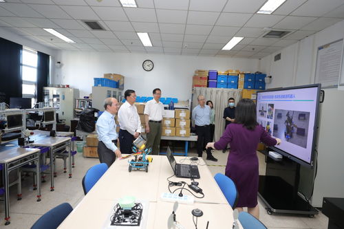 校長邱勇調研工業(yè)工程系